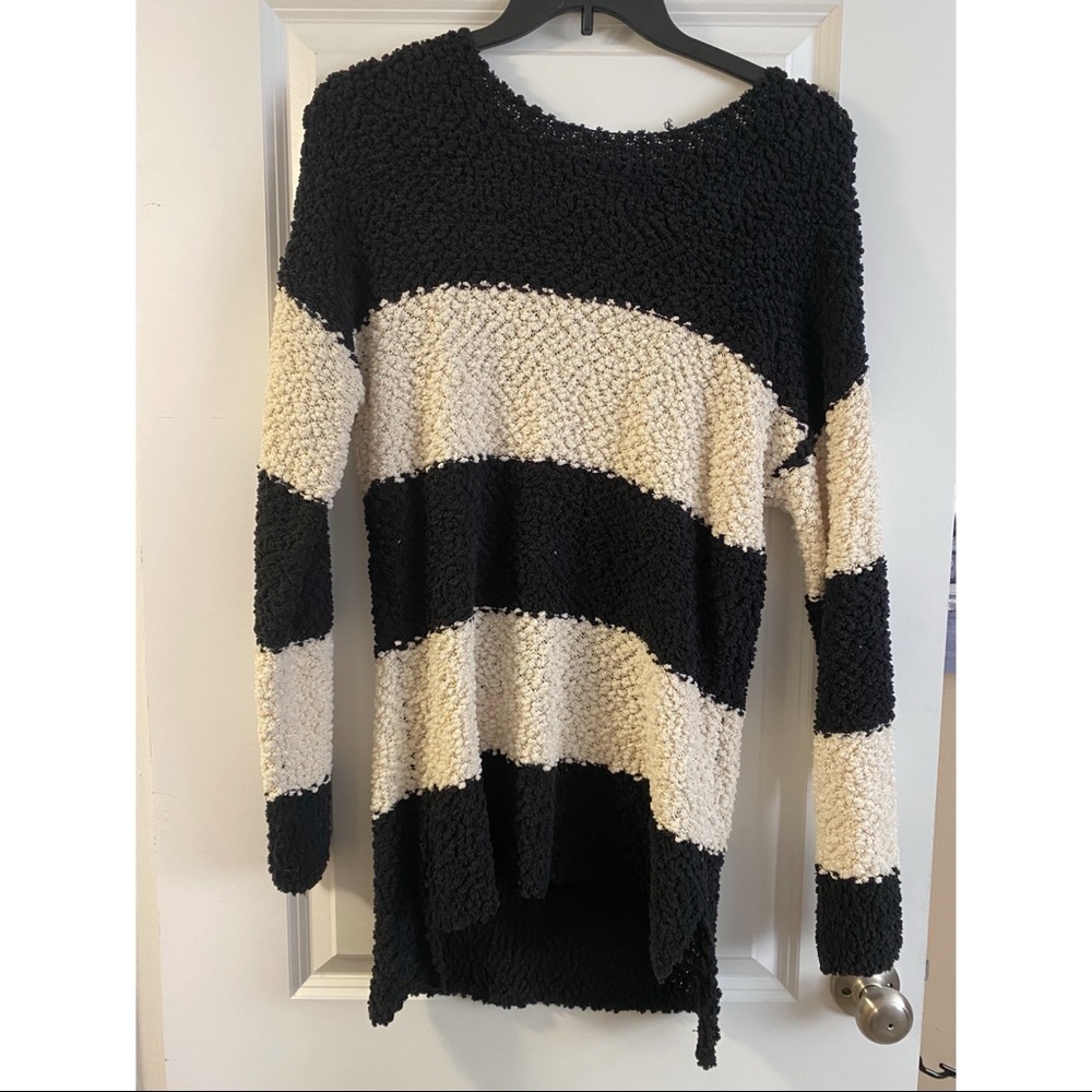 Cozy Sweater 🖤